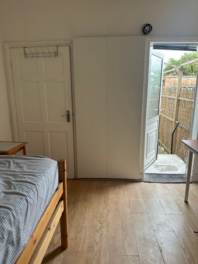 Self contained room with separate entrance .  Main Photo
