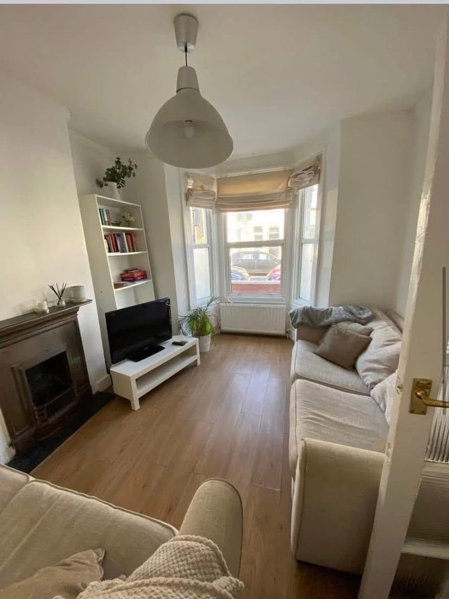 Double Room Available in Tooting  Main Photo