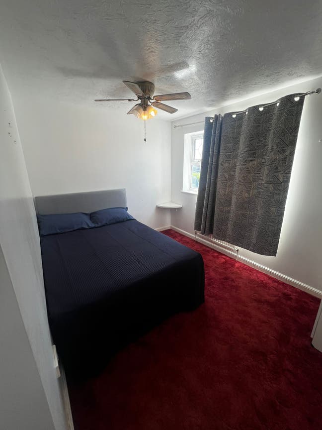 Large double Room to Let; Detached House Main Photo