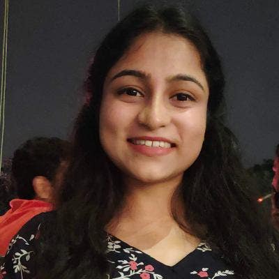 Professional Female seeks a single or double room Main Photo