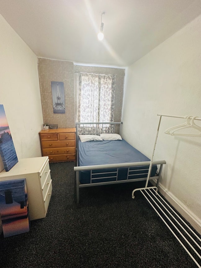 Suspicious Room  Main Photo