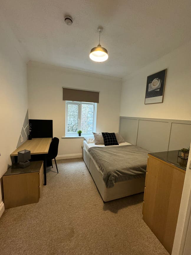 Room Close to City Centre Main Photo