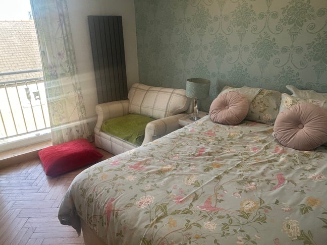 Large Onsuute Room Main Photo
