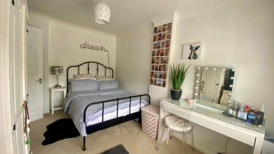 Lovely Bright Double Room Main Photo