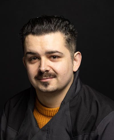 Aeroplane professional looking for housemate Main Photo