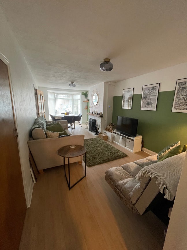 2 Bedroom House - Lisburn Main Photo