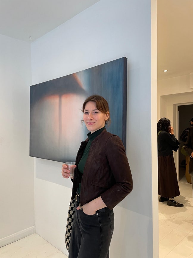27F creative pro seeks female flat £750 asap Main Photo