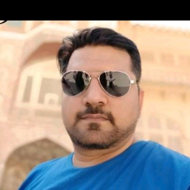 Professional Male seeks a double room Main Photo