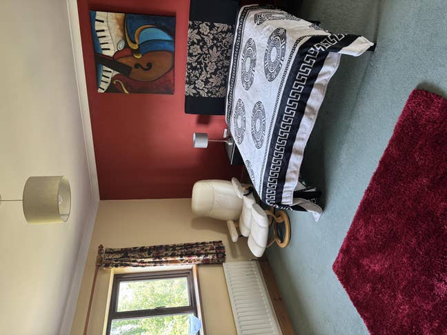 Large room Main Photo