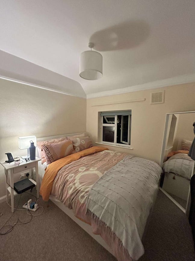 Room in cosy cottage  Main Photo