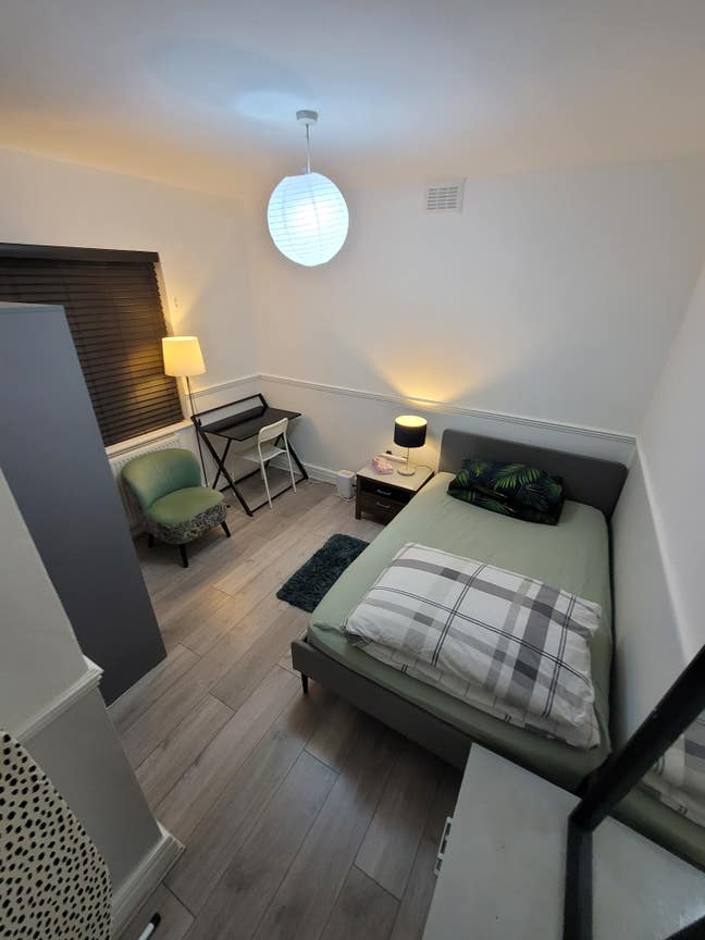 Lovely double bedroom hygienic environment  Main Photo
