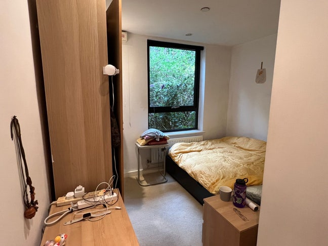 Cosy double room with private bathroom  Main Photo