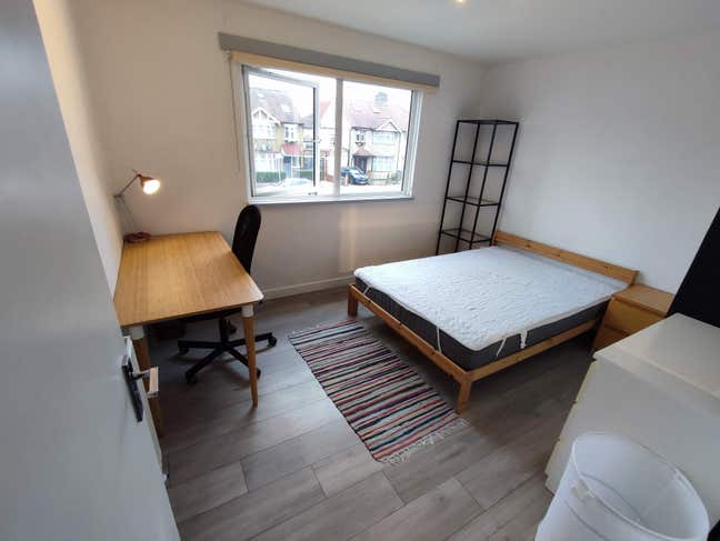 NW London HouseShare + Garden 2min to Jubilee Line Main Photo