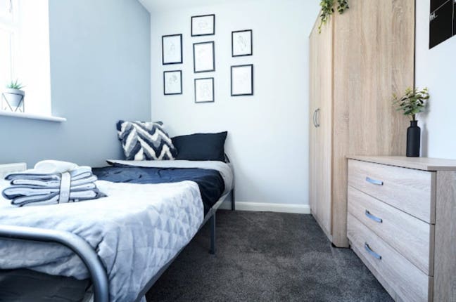 Beautiful room with share bathroom  Main Photo