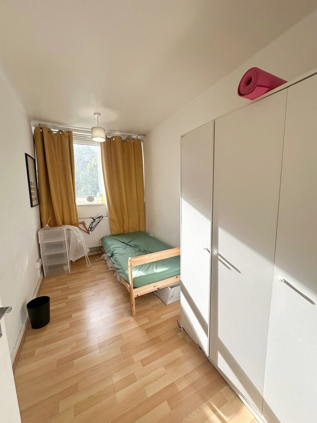 Bright Cozy Room in Canada Water / Surrey Quays Main Photo
