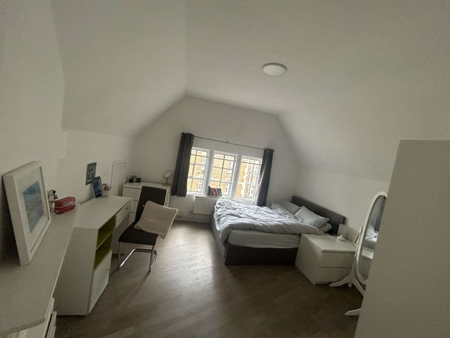 Room for rent   Main Photo