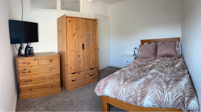 Double room to rent for one person Main Photo
