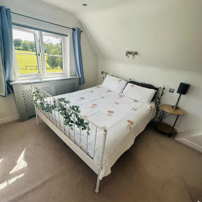 Furnished Double Ensuite own bathroom Main Photo