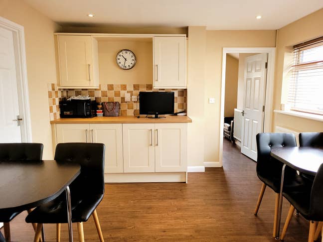 Double In Sociable House Close To Town  Main Photo