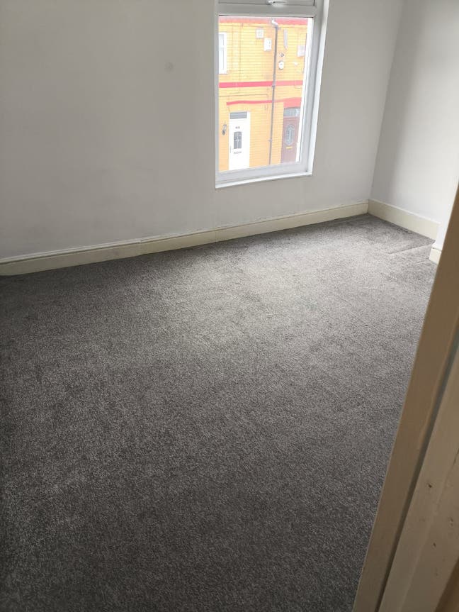 Seperate & Spacious 2 Bed House for Rent – L6 5AE Main Photo