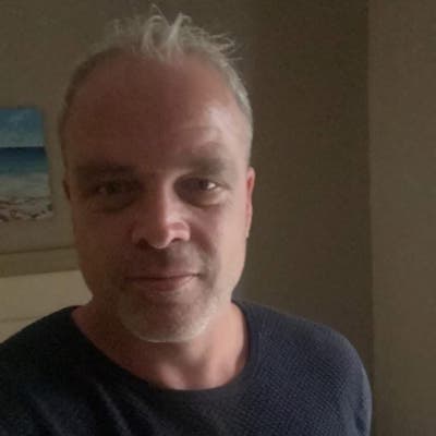 Looking for someone to share a space with Main Photo