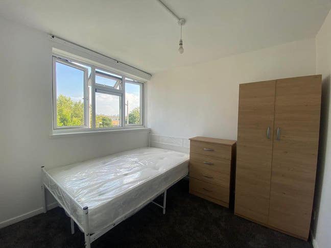 Double RM+Inc Bills Ready to move@Walthamstow Main Photo