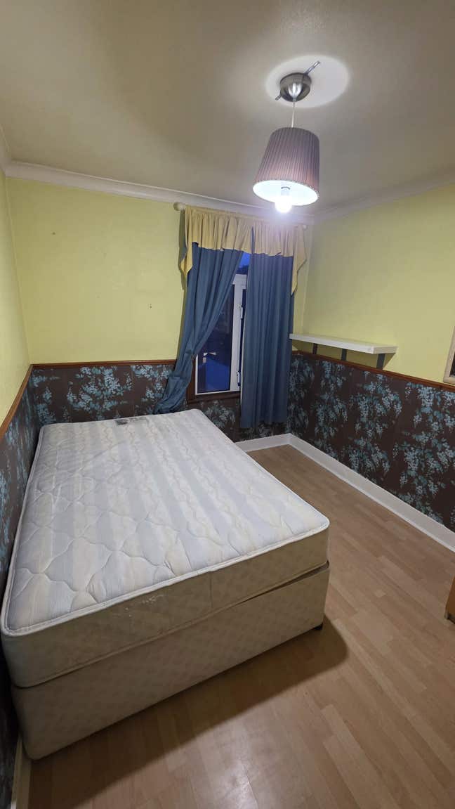 Double Room – All Bills Included Main Photo