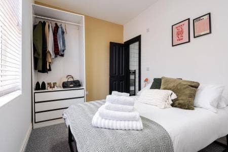 Room Available Now Main Photo