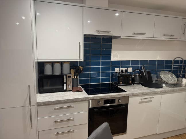 2 Bed 2 bath Flat - Fully Furnished  Main Photo