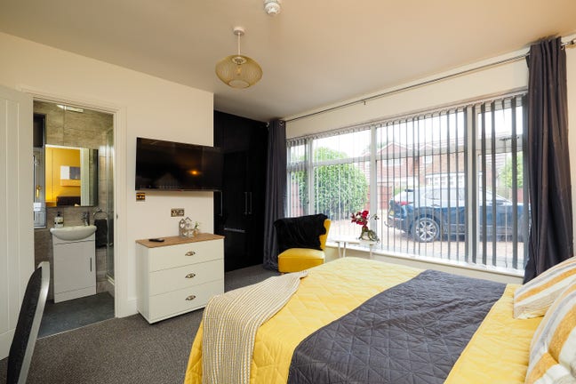Ensuite Room Coming Soon  (Station Road) Main Photo
