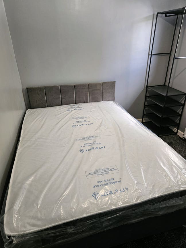 Room for Rent  Main Photo