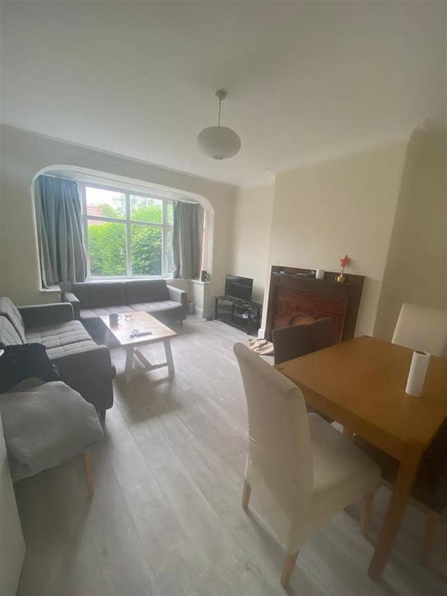 4 bedroom semi-detached house to rent Main Photo