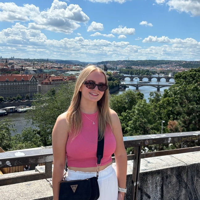 masters student looking for a room Main Photo