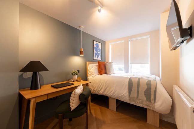 Beautifully Finished Brand New Studio! DE22  Main Photo