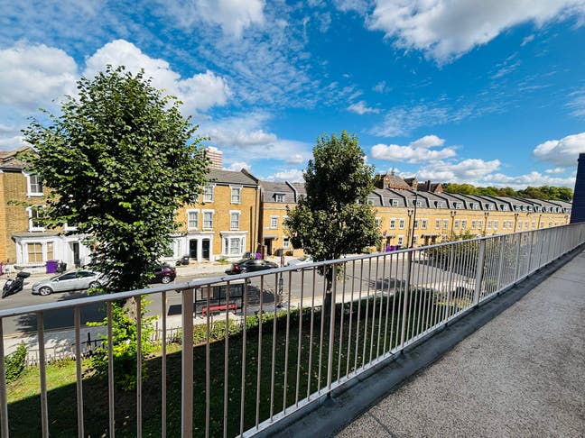 3 Bed Modern Flat near UCL University. Main Photo