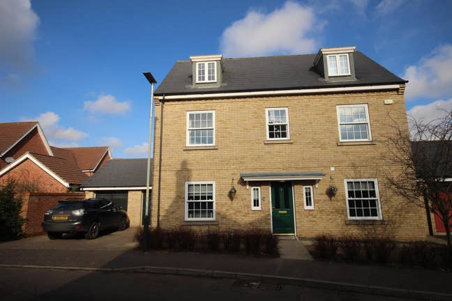 ** 3 Fantastic Ensuite Bedroom ** Main Photo