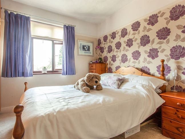 3 Bedroom House available in Newham  Main Photo