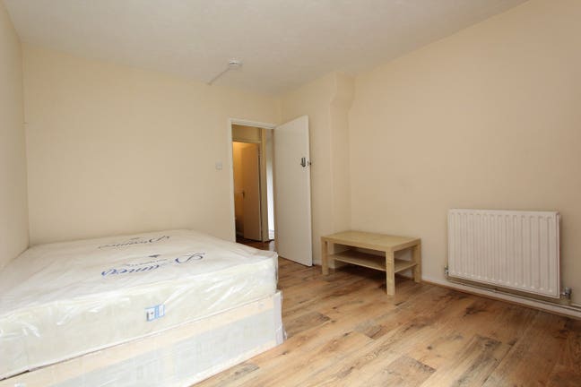 Last Affordable Room by Jubilee/ Elizabeth Line Main Photo