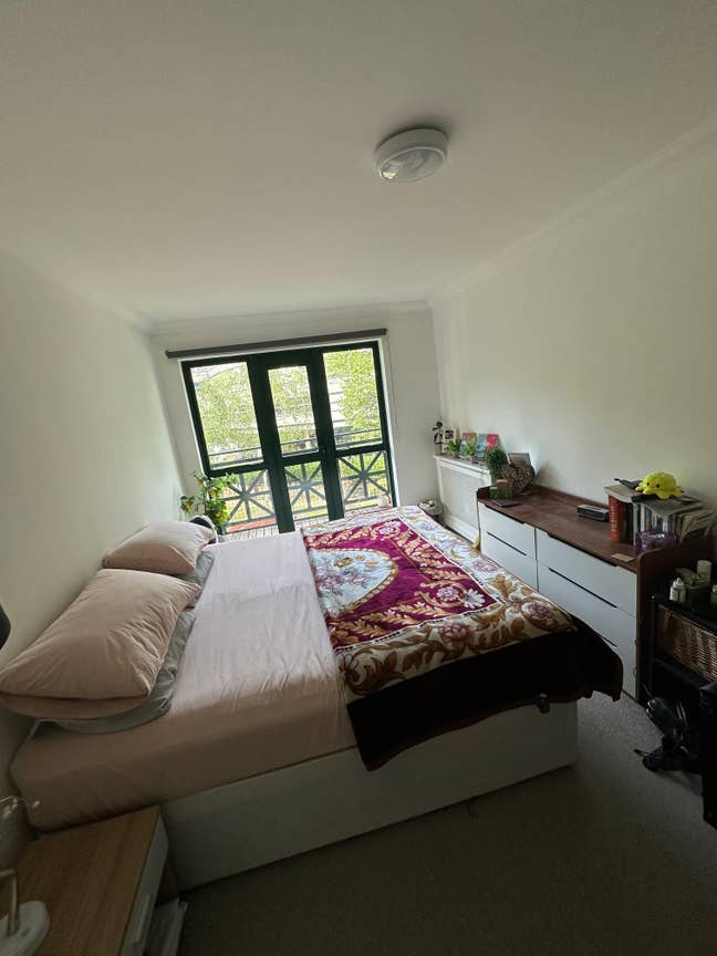 Westminster - Huge Double En-Suite with Balcony Main Photo