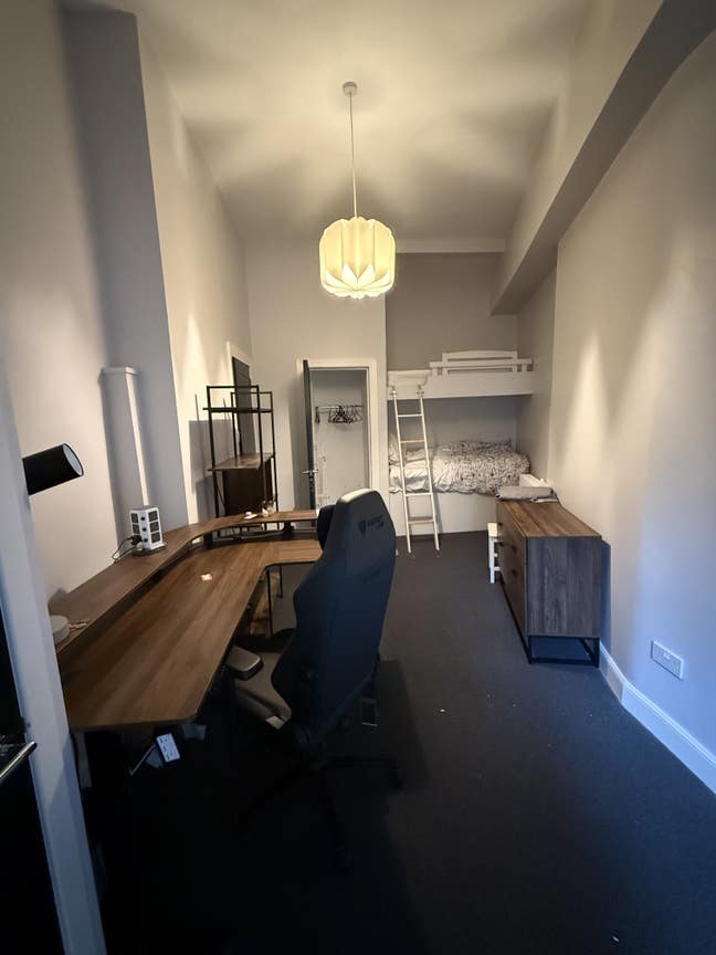 Modern Room Available City Centre - 6 months Main Photo