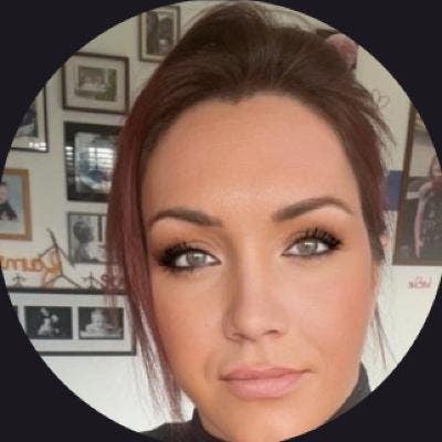 Couple looking for room Main Photo