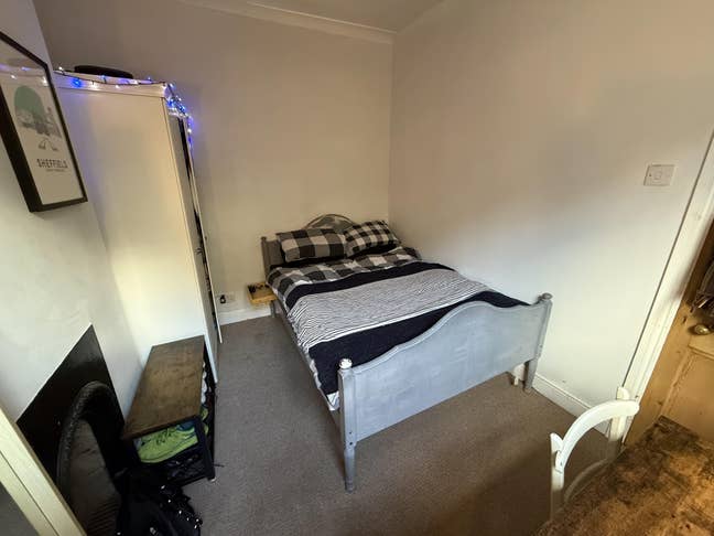 Spacious double room to rent in Moseley Main Photo