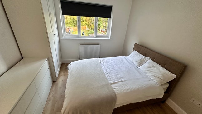  Bright double bedroom and studio available  Main Photo