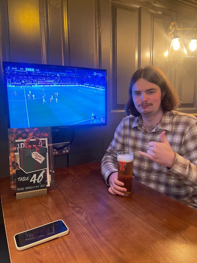 24m Aussie looking for a place in to live!  Main Photo