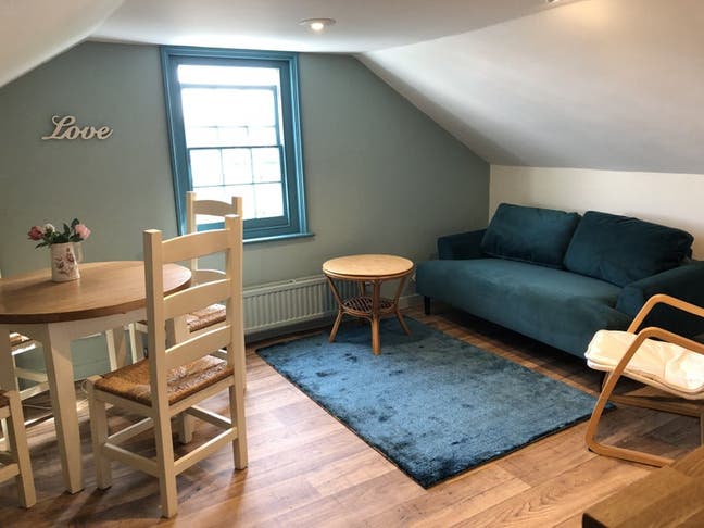 Two beautiful double rooms and more!  Main Photo