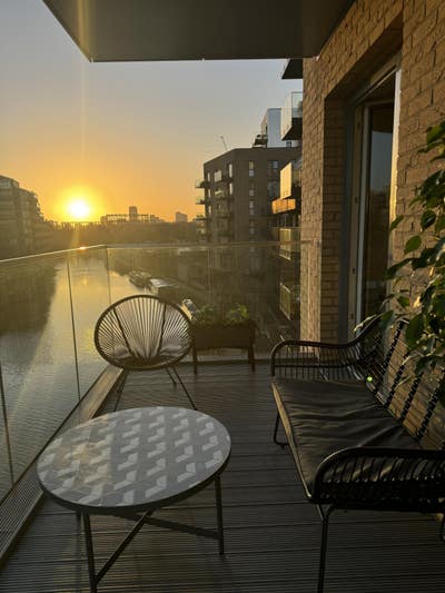 Amazing river view and location !  Main Photo