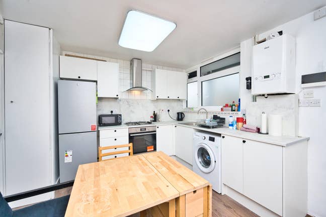 Double room for single person in Mile End E3 Main Photo