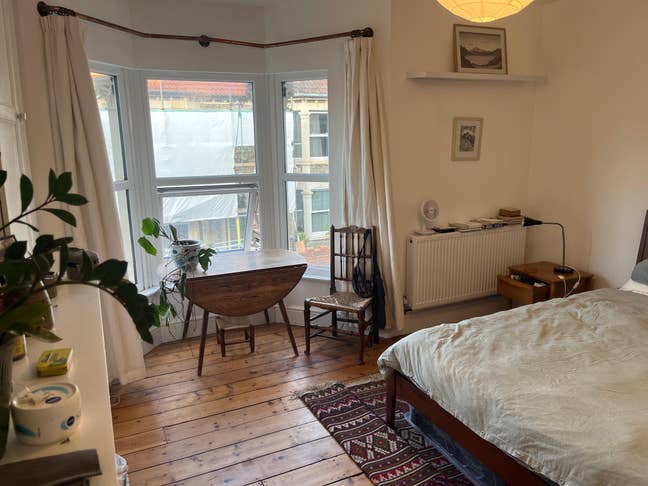 Large furnished double room in St George Main Photo
