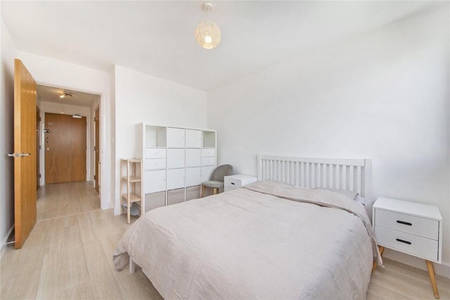 1 Bedroom 10 min walk to Canary Wharf area Main Photo