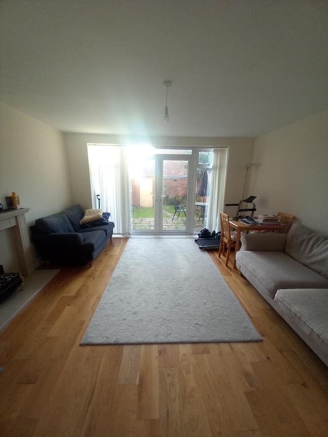 Large double room close to Harborne high street  Main Photo